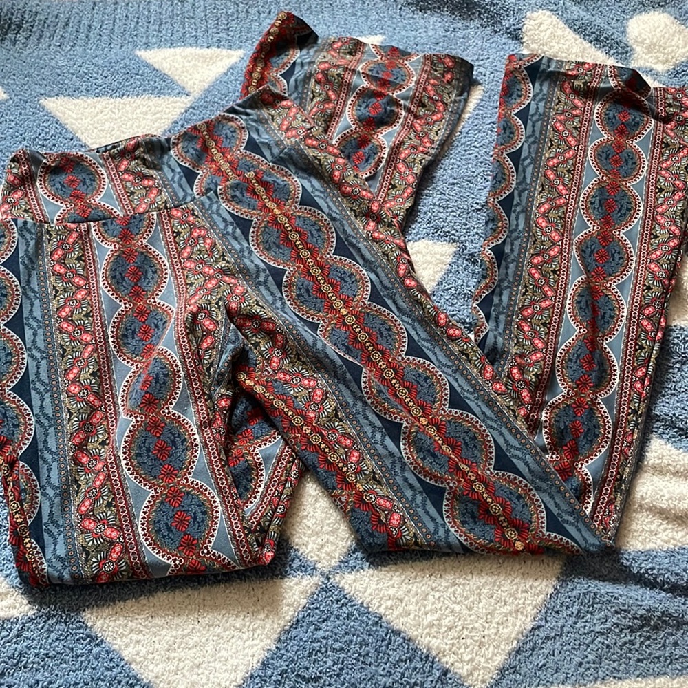 Mudd flowy, flare leg pants